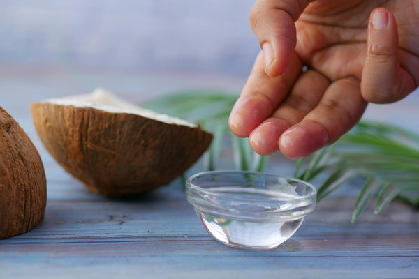 Why More Men Are Turning to Coconut Oil for Skin?